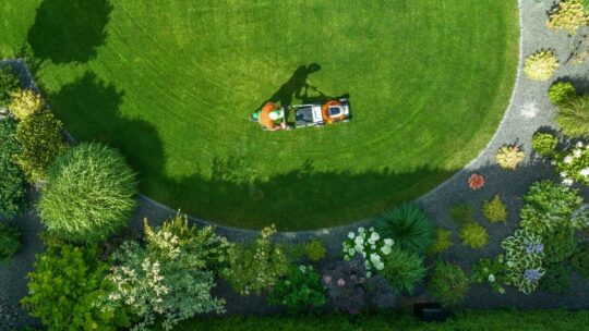 Confier l’entretien et l’aménagement de ses espaces verts à un professionnel